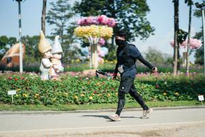 BIB: 
                            <button type="button" onclick="openModal(27615963)" class="btn btn-primary btn-sm float-right btn-popup" data-toggle="modal" data-target=".modal-high-quality">
                        <i class="fas fa-shopping-cart"></i> Add to Cart
                    </button>
                                            <button type="button" onclick="isThisMe(27615963, true)" class="btn btn-success btn-sm float-right btn-popup btn-isme hidden" data-toggle="tooltip" data-placement="bottom" title="นี่คือรูปของคุณใช่ไหม คลิกที่นี่เพื่อเอาเข้าอัลบั้ม">
                        <i class="fas fa-plus"></i> Add to album
                    </button>
                    <button type="button" onclick="isThisMe(27615963, false)" class="btn btn-warning btn-sm float-right btn-popup btn-isnotme hidden">
                        <i class="fas fa-ban"></i> Remove from album
                    </button>